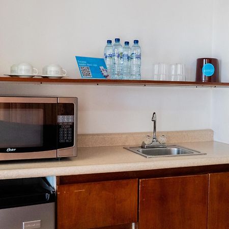 Hotel Cayman Suites 몬테리코 외부 사진