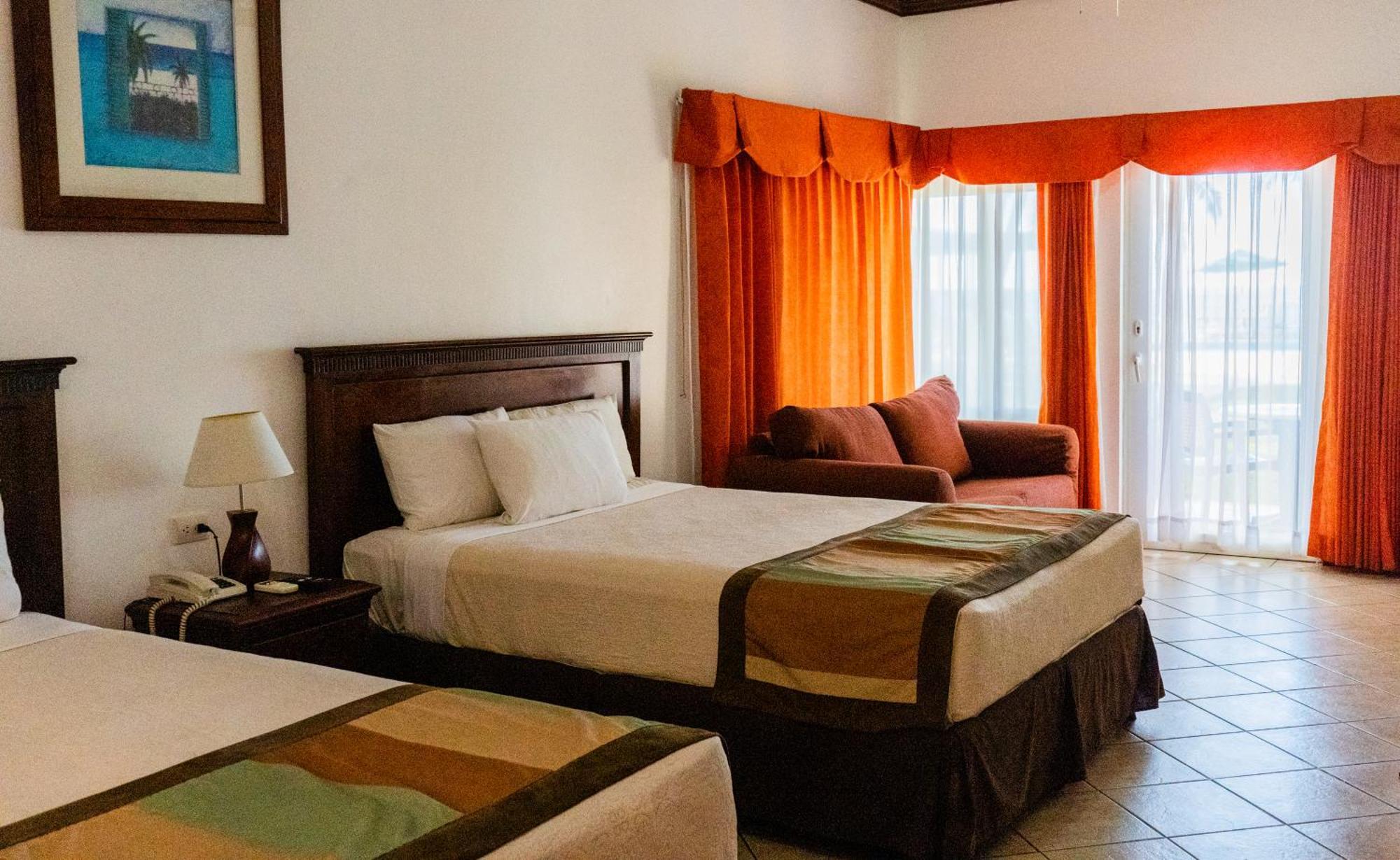 Hotel Cayman Suites 몬테리코 외부 사진
