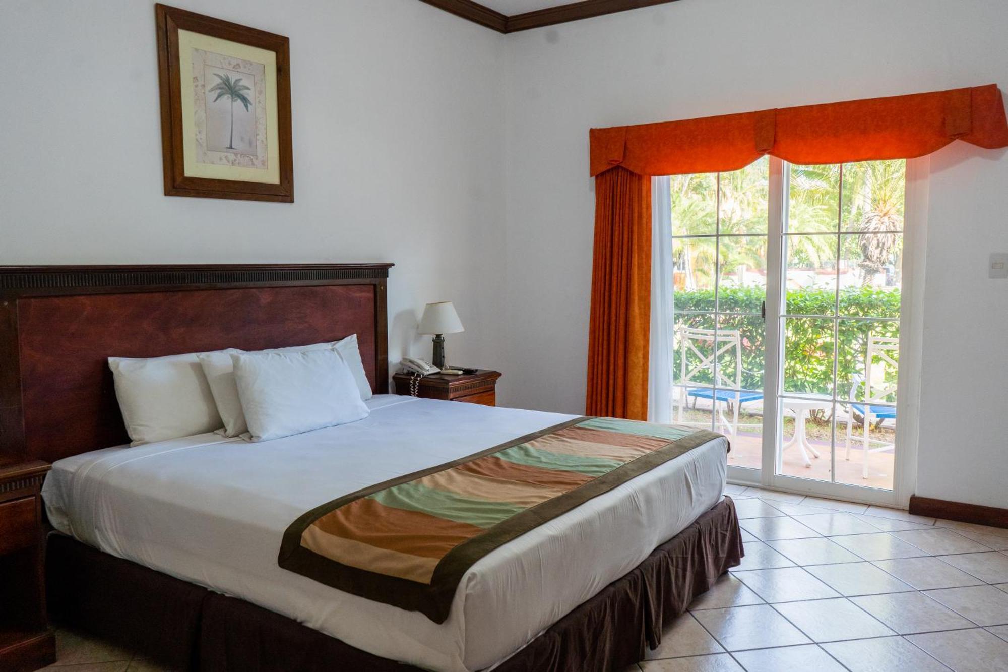 Hotel Cayman Suites 몬테리코 외부 사진