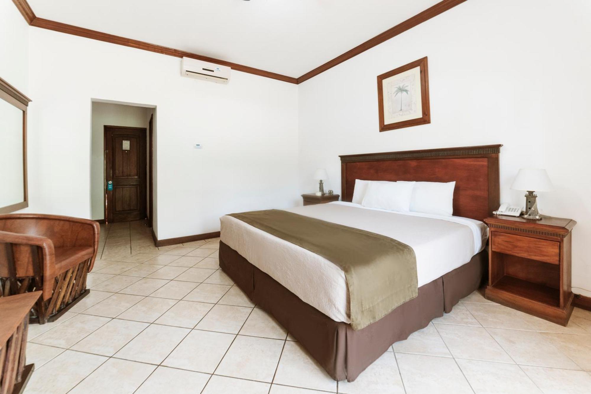 Hotel Cayman Suites 몬테리코 외부 사진