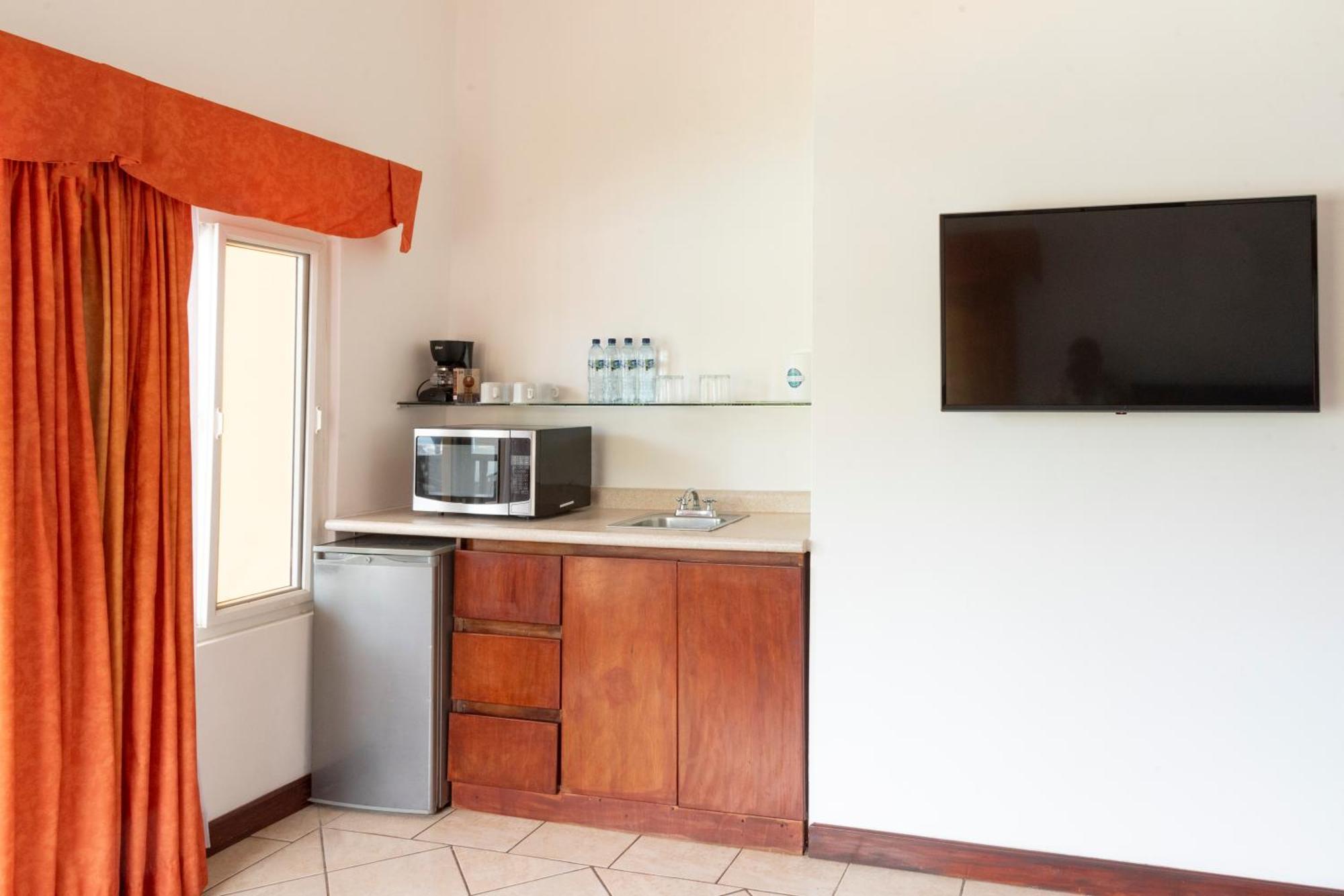 Hotel Cayman Suites 몬테리코 외부 사진