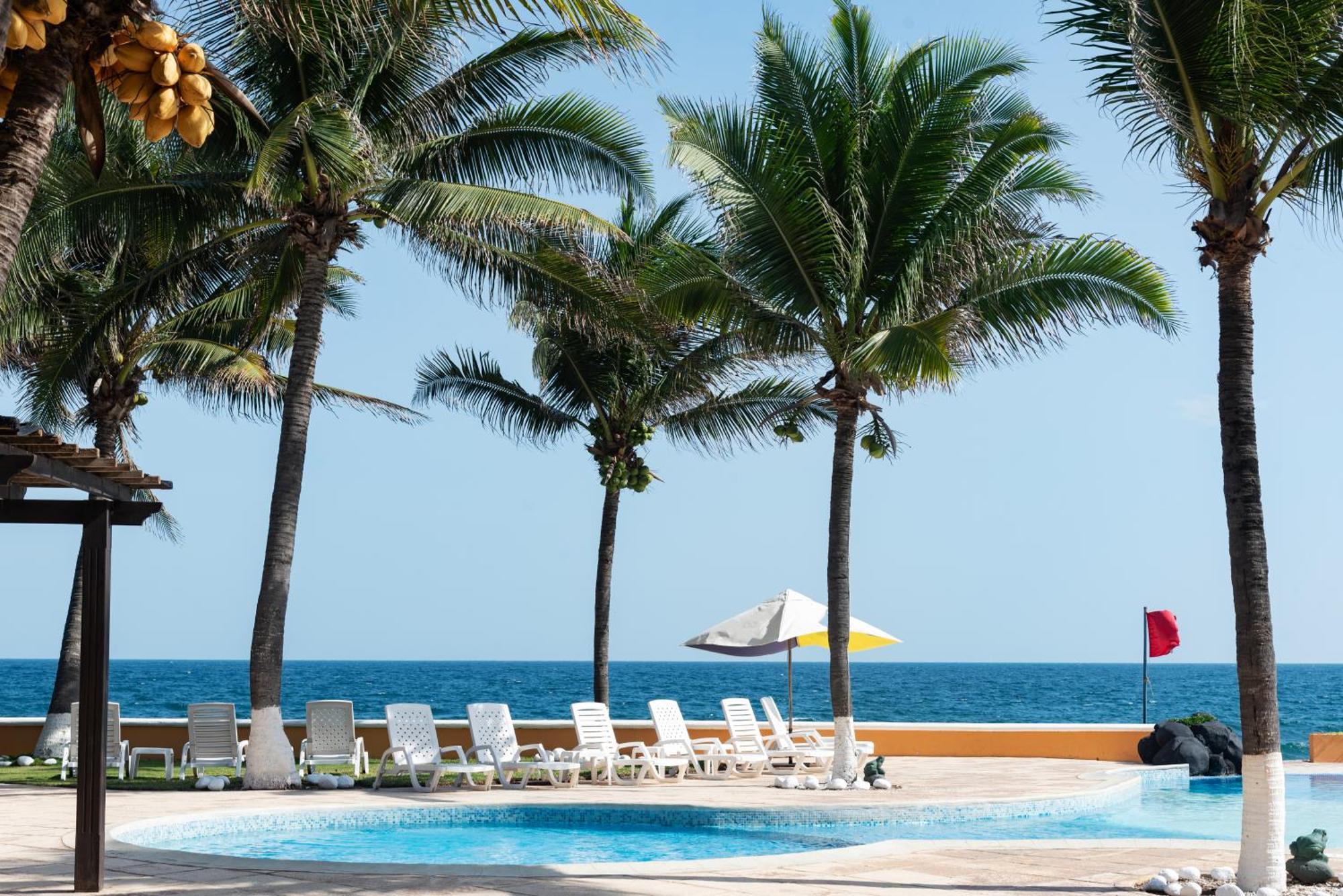 Hotel Cayman Suites 몬테리코 외부 사진