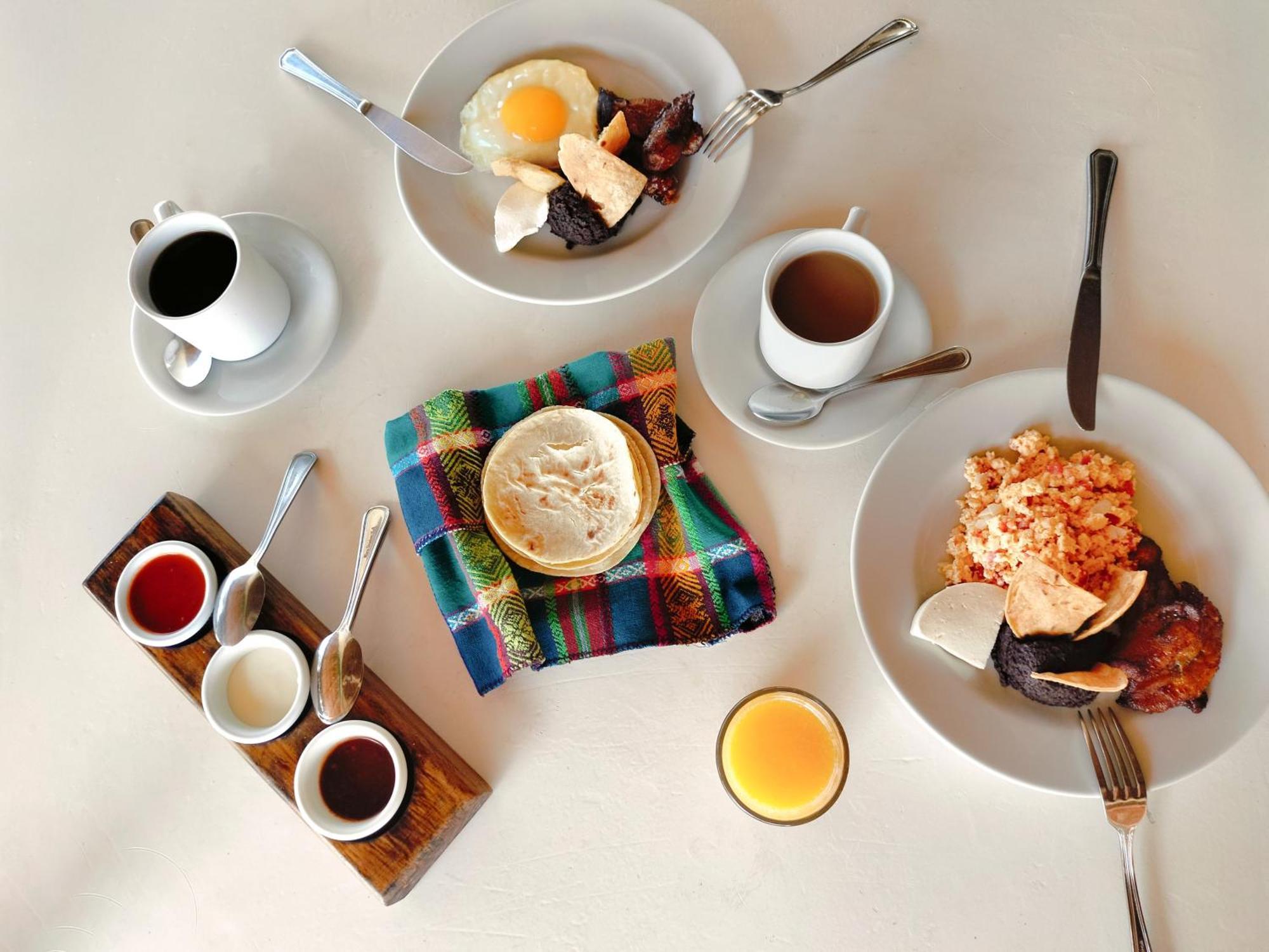 Hotel Cayman Suites 몬테리코 외부 사진
