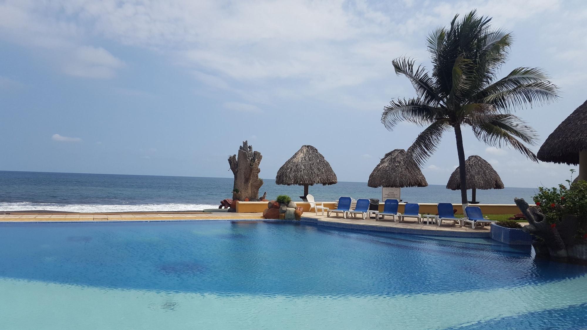 Hotel Cayman Suites 몬테리코 외부 사진
