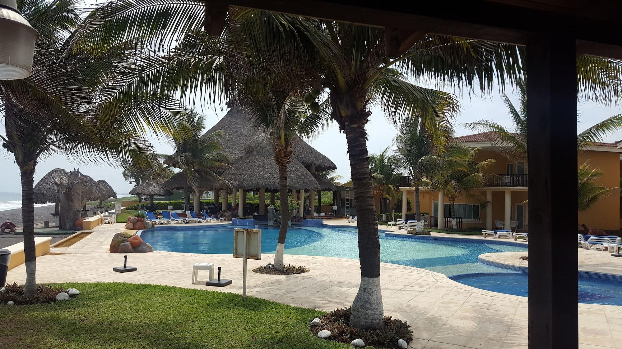 Hotel Cayman Suites 몬테리코 외부 사진